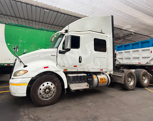 Remolcador International RH613 6X4